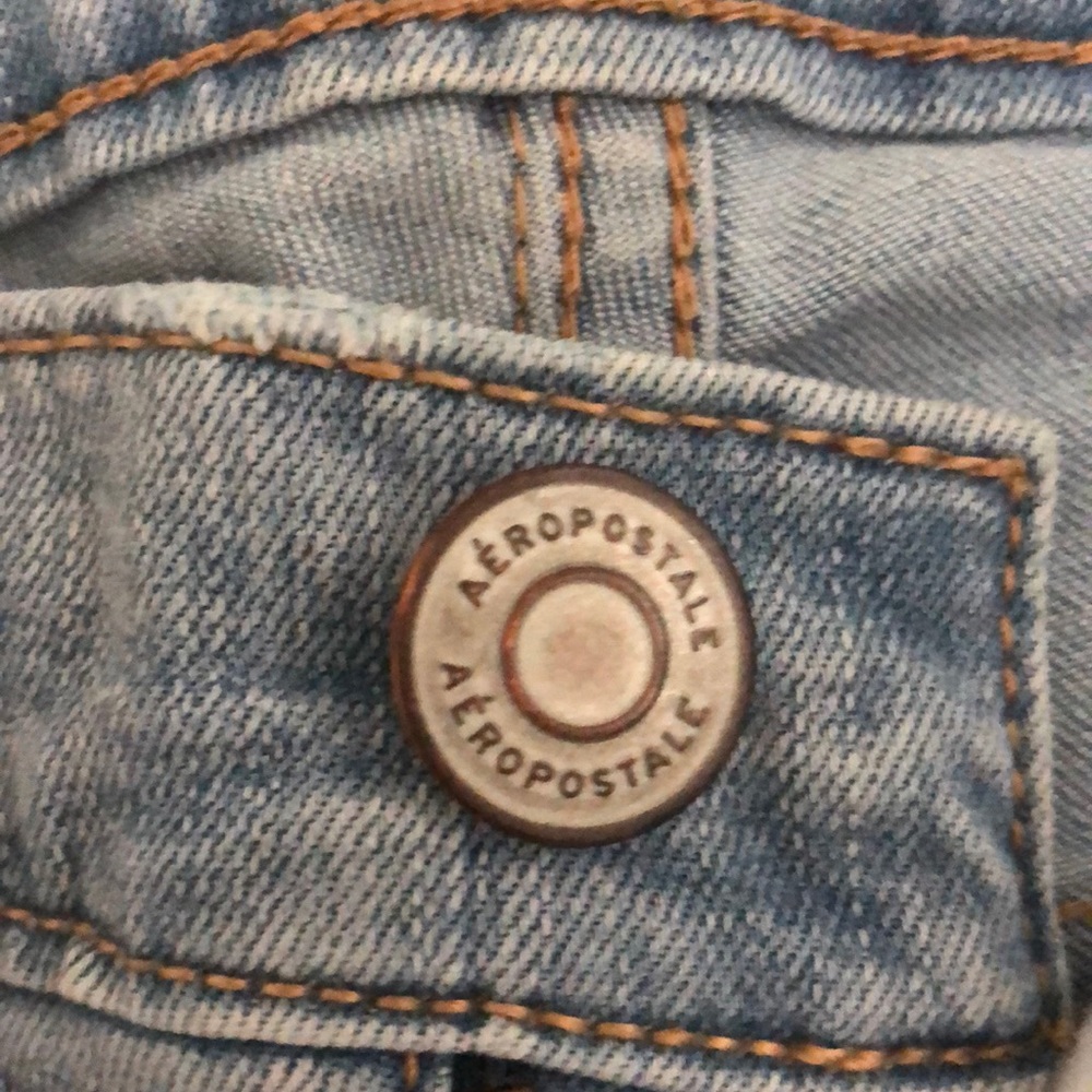 Aeropostale Ripped Jeans - Picture 2 of 7